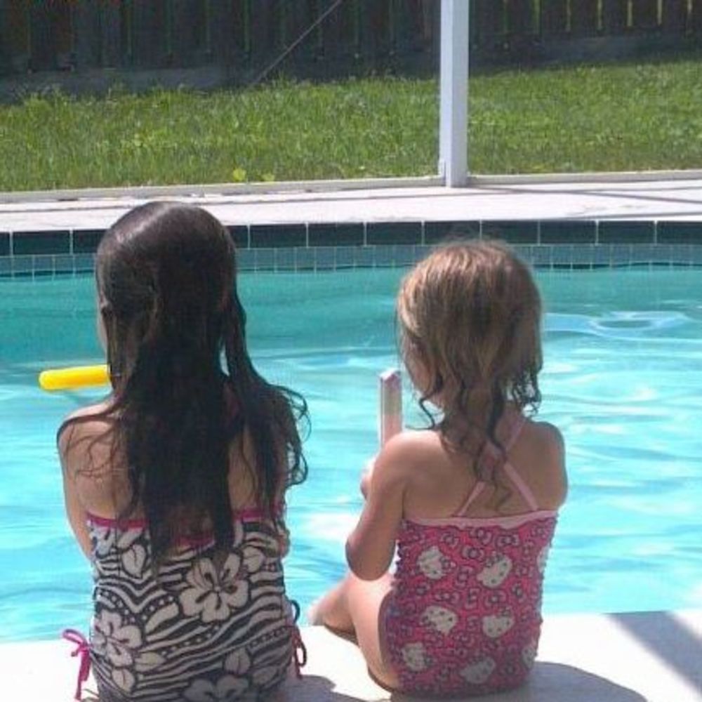 Meet your Posher, Crystal